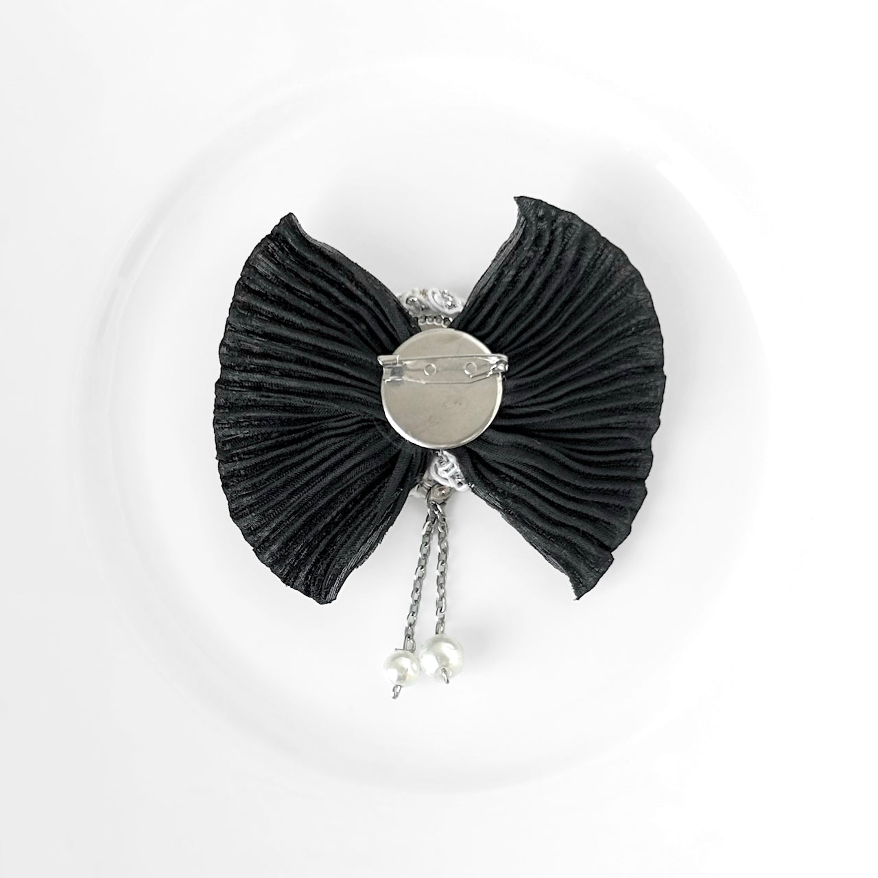 Pleated_Chiffon_Cameo_Bow_Brooch