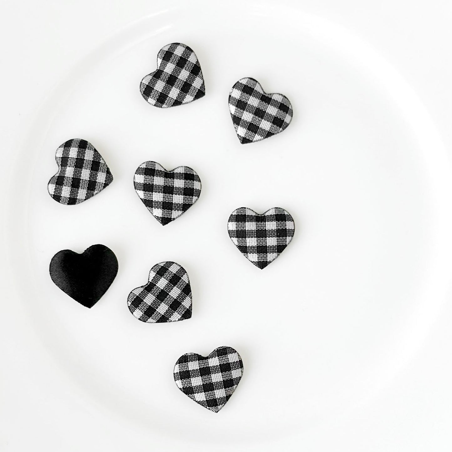 Puffy_Check_Heart_Appliques