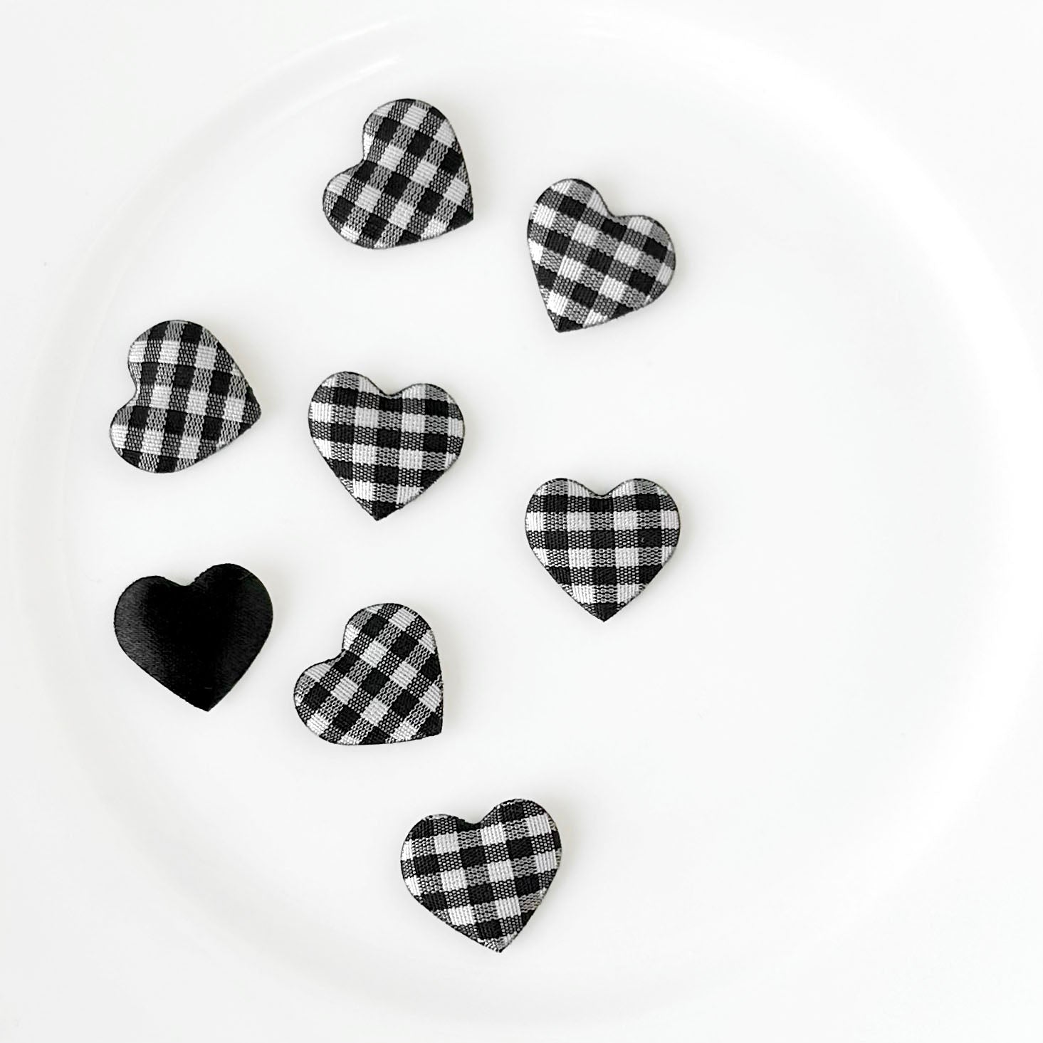 Puffy_Check_Heart_Appliques