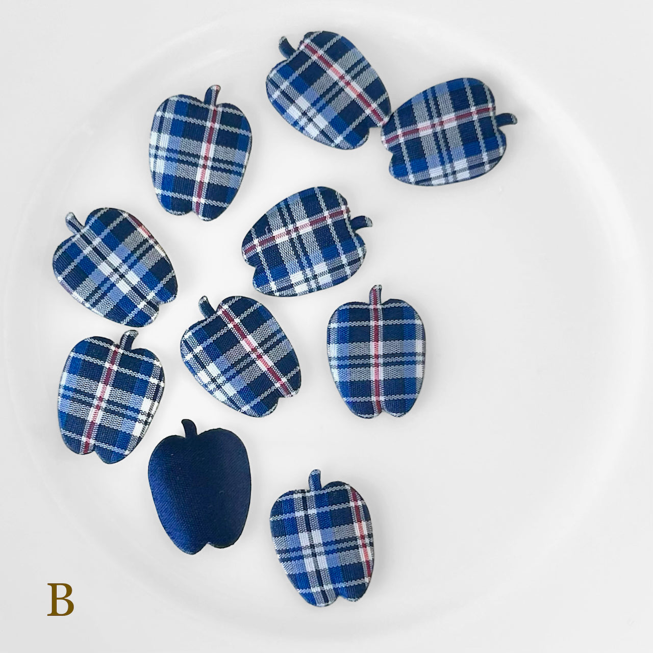 Puffy_Plaid_Apple_Applique