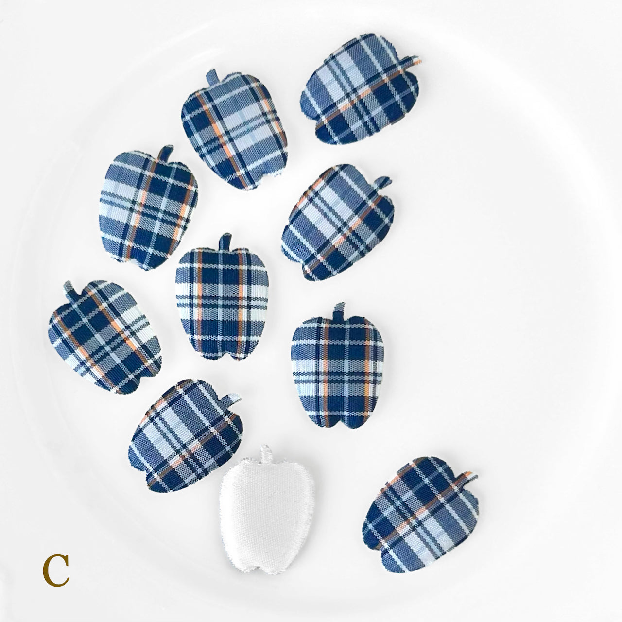 Puffy_Plaid_Apple_Applique