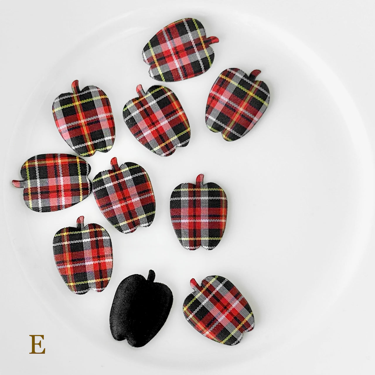 Puffy_Plaid_Apple_Applique
