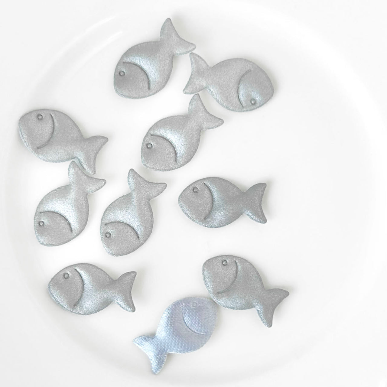 Puffy Reflective Silver Fish – Rose Mille