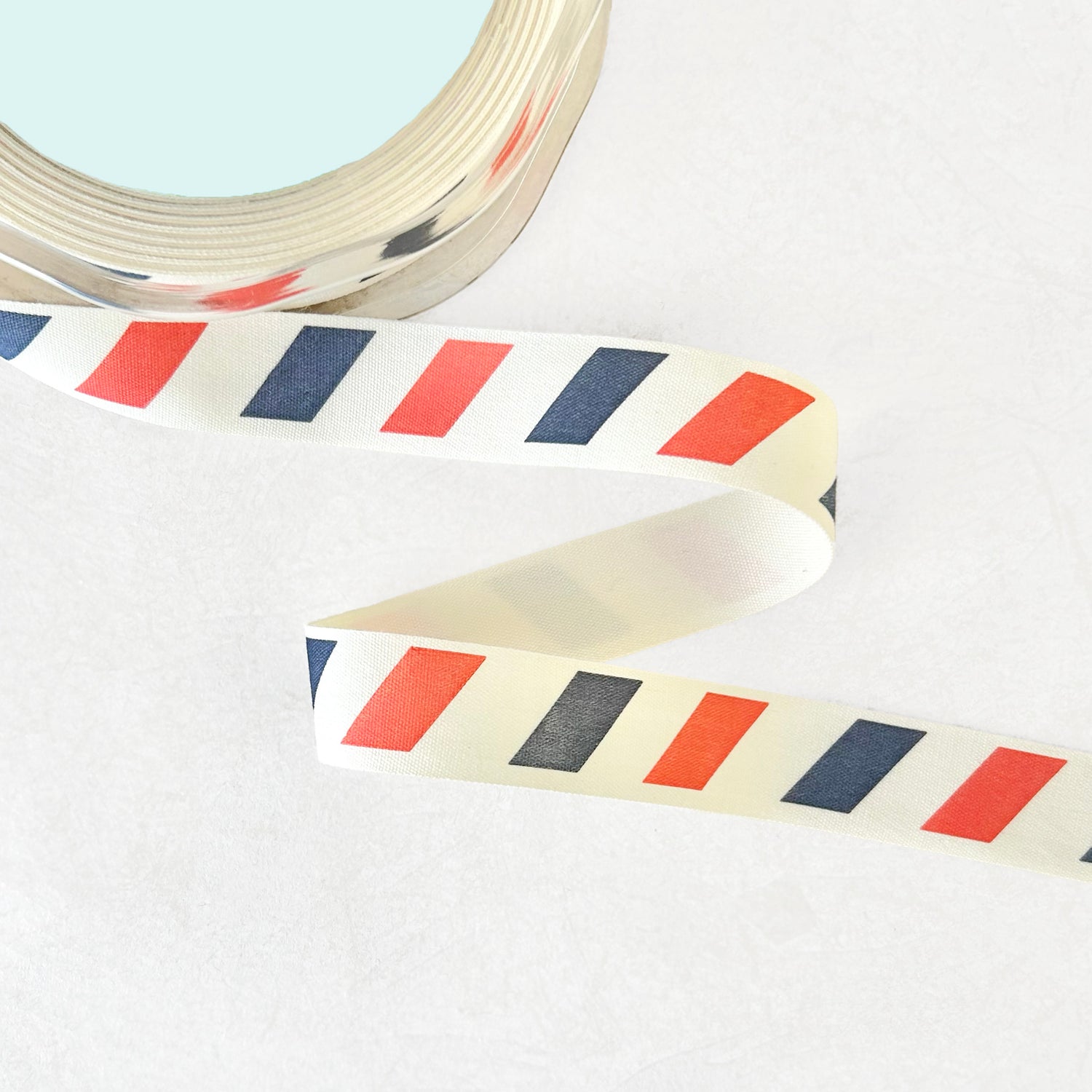 Red_And_Blue_Postal_Stripes