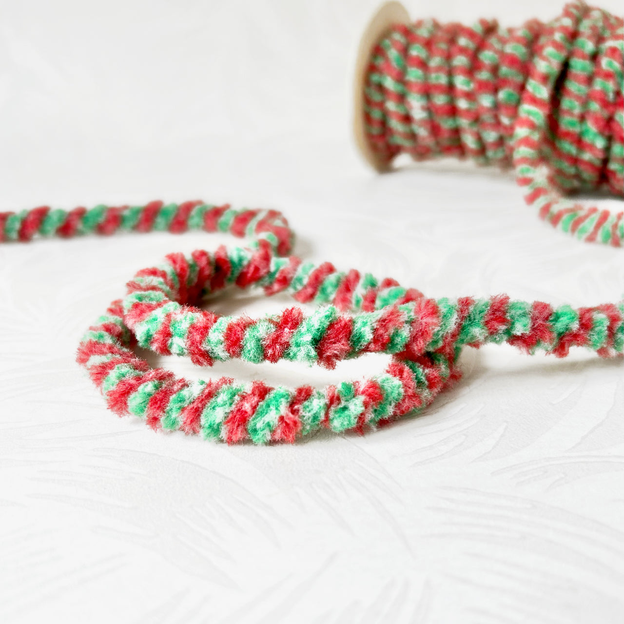 Retro_Chenille_Fluff_Cord