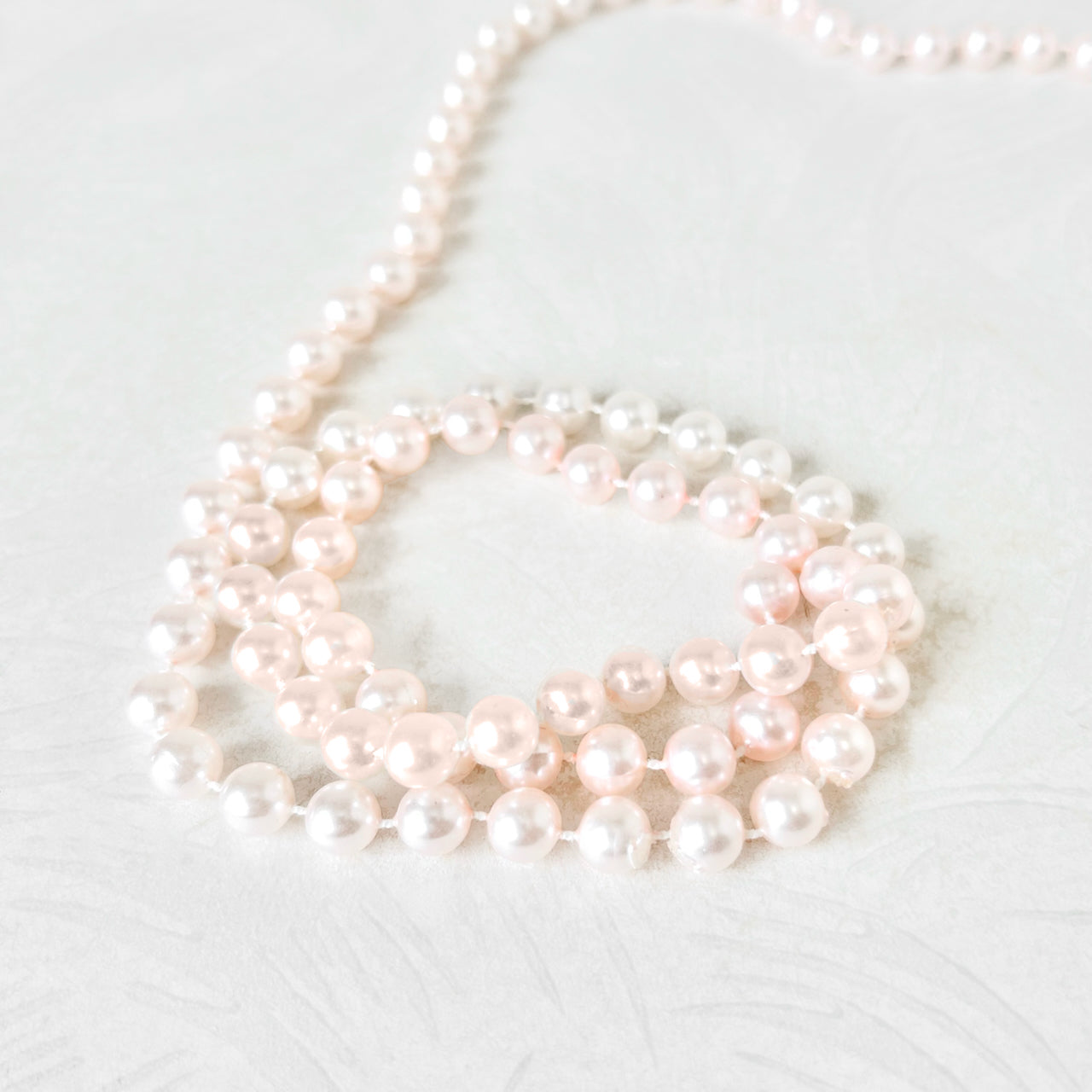 Round_Pearl_Finish_Faux_Pearls