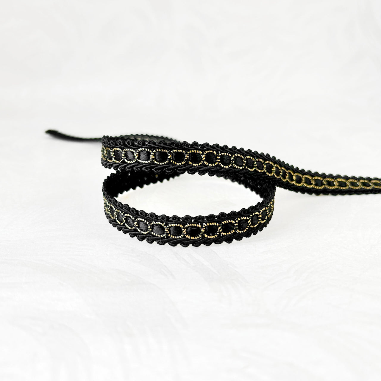 Satin_Center_Metallic_Gimp_Braid