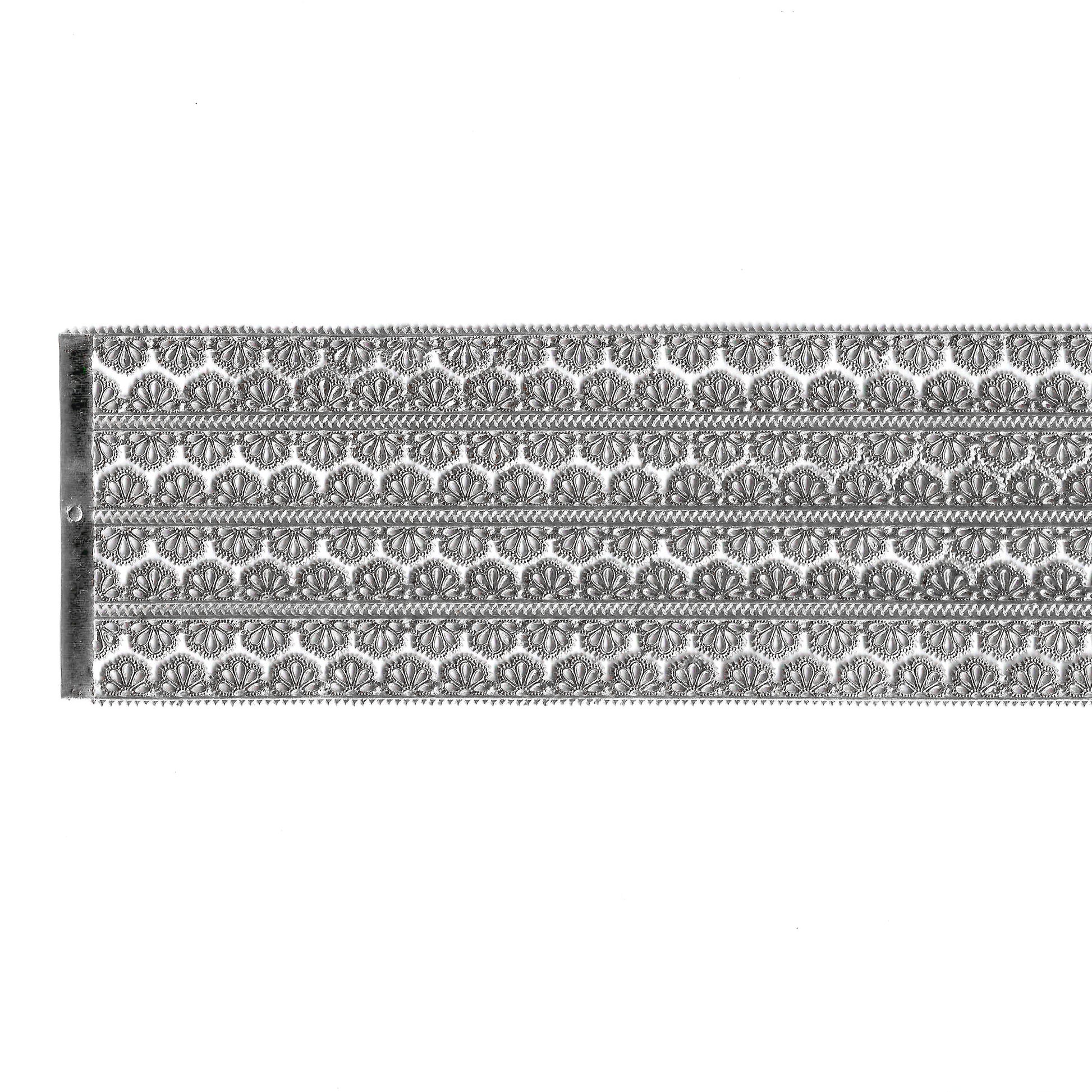 Scalloped_Dresden_Border