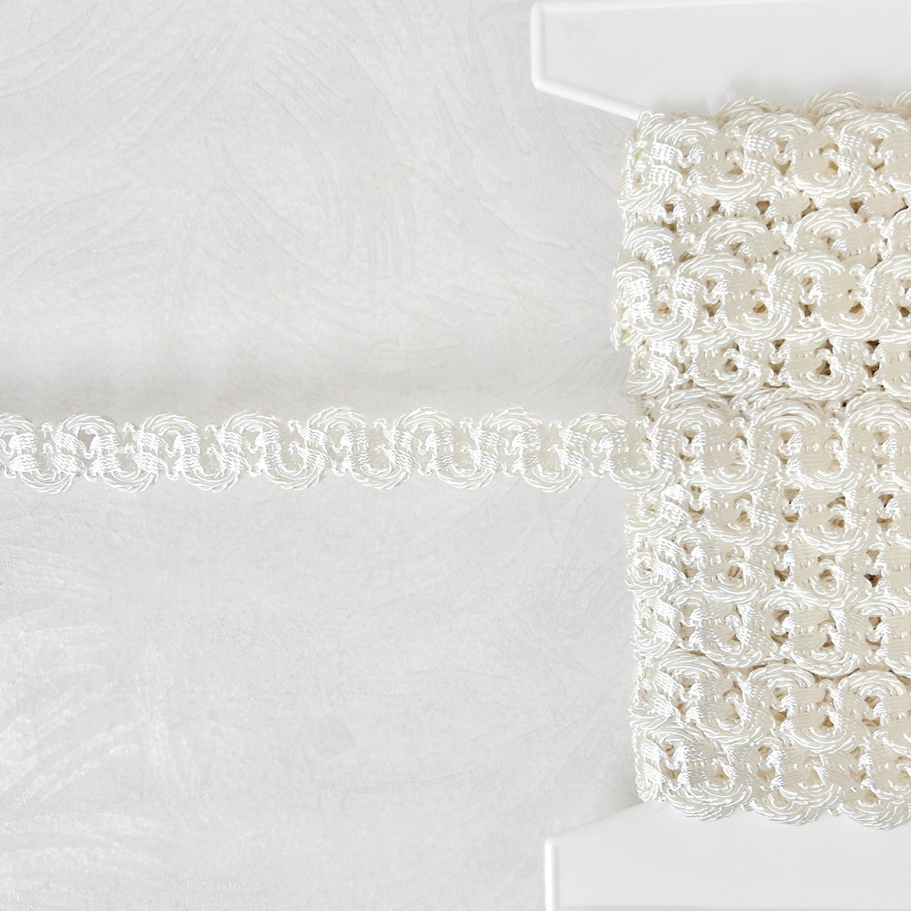 Scalloped_Loop_Braid