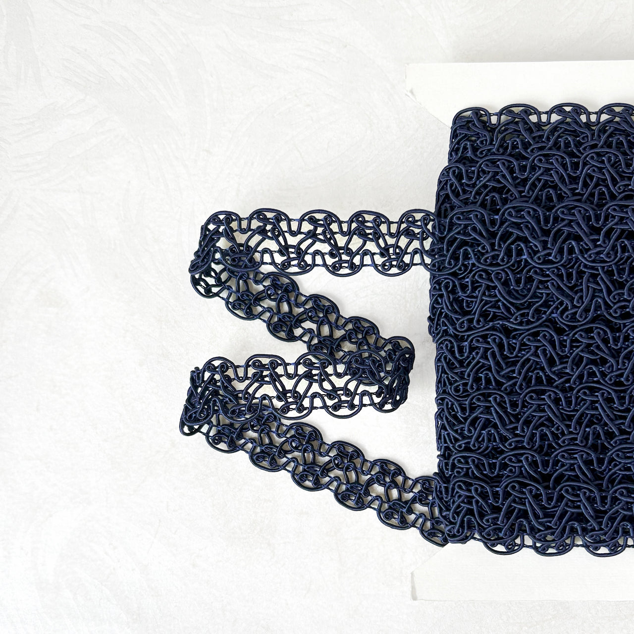 Scalloped_Loop_Braid