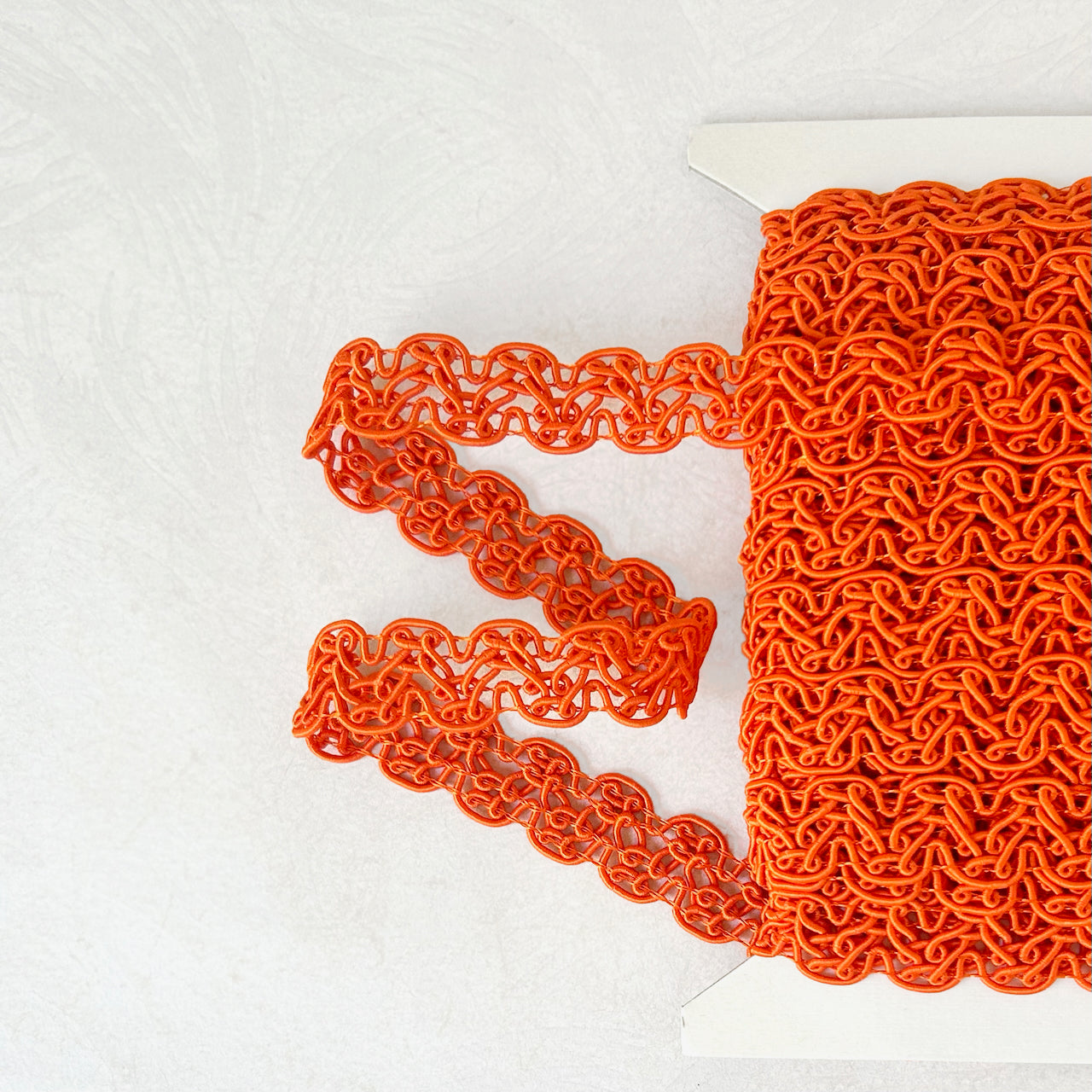 Scalloped_Loop_Braid