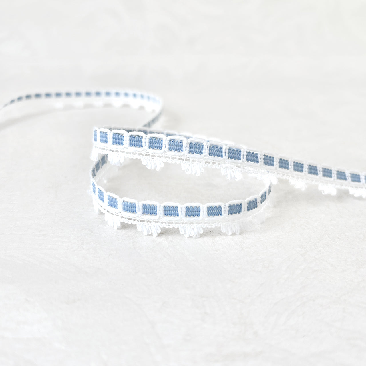 Scalloped_Loop_Braid