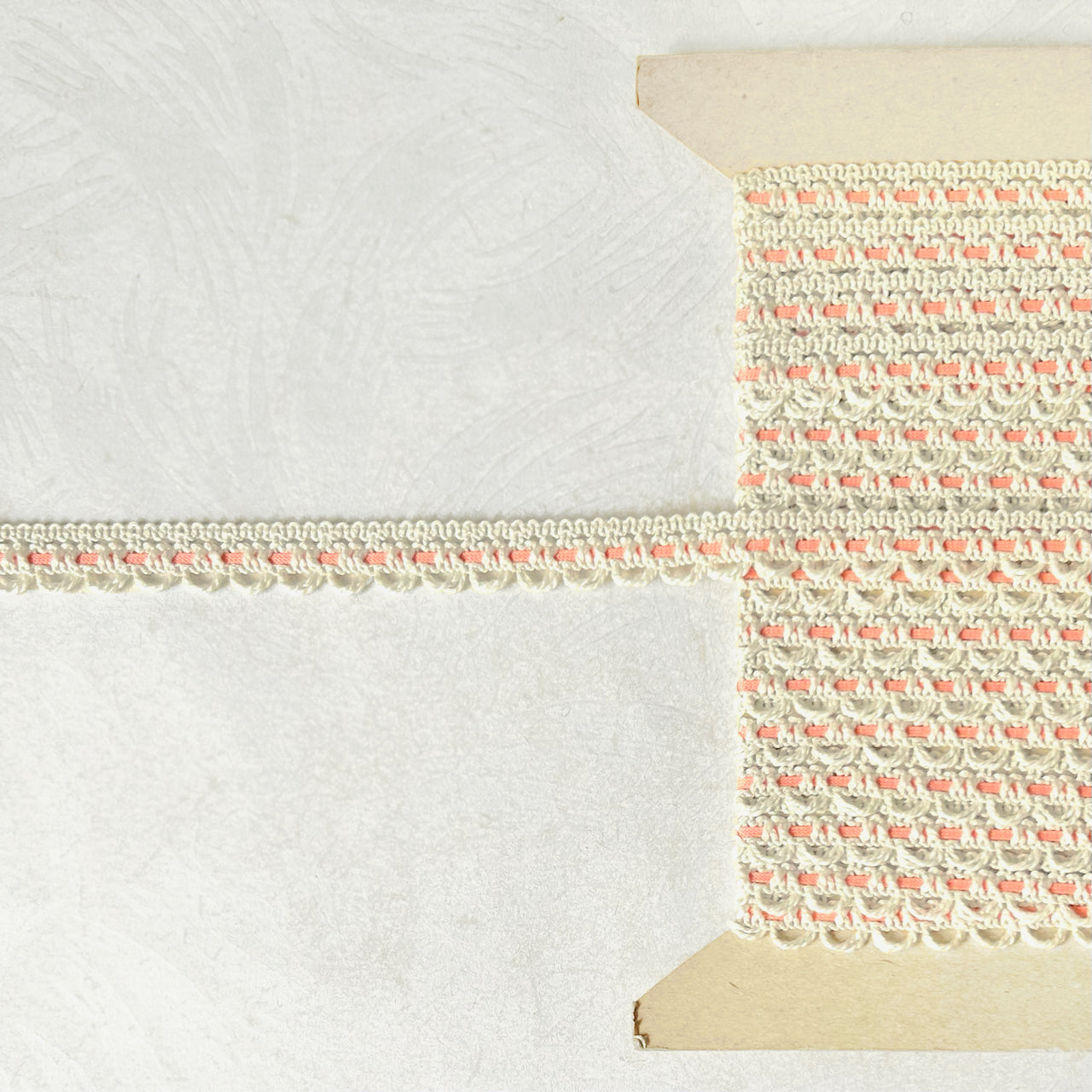 Scalloped_Loop_Inset_Braid