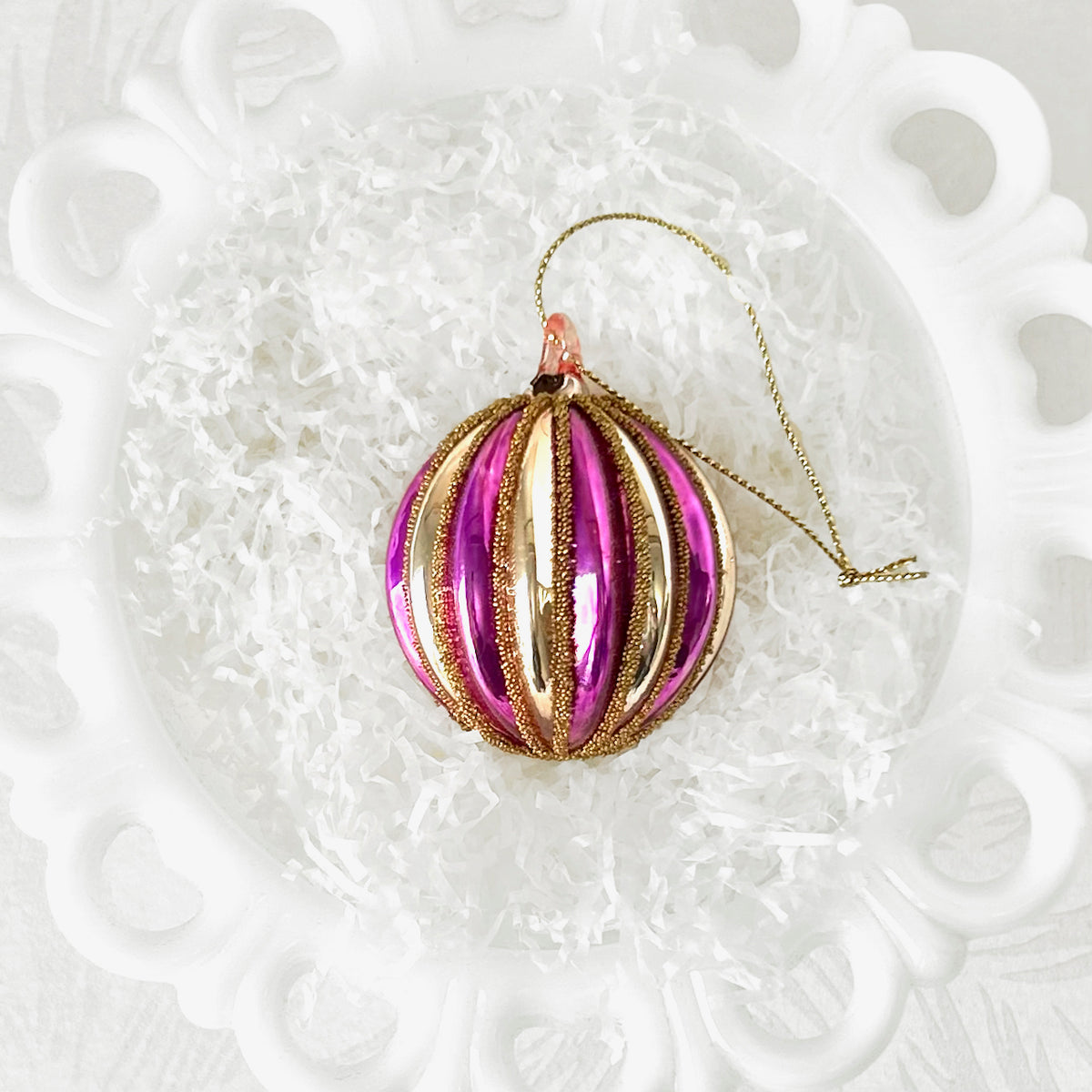 Segmented_Glass_Bauble_Ornament