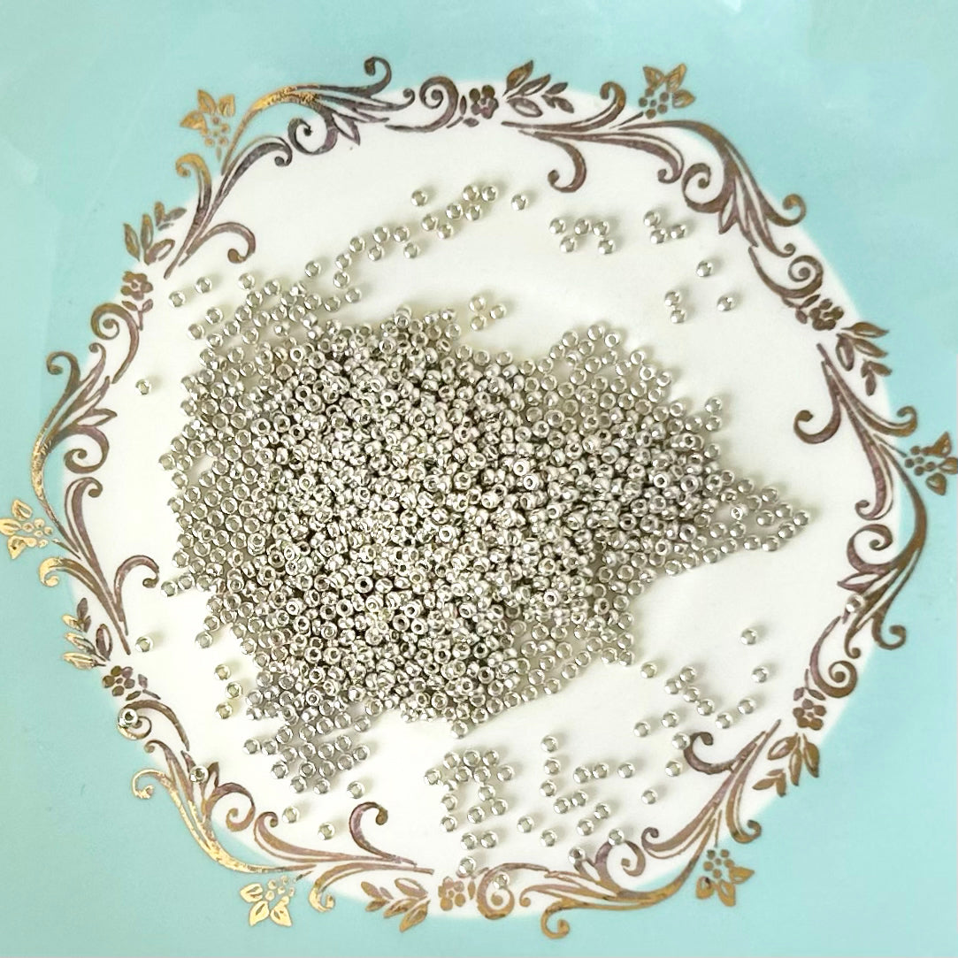 Silver_Glass_Seed_Beads