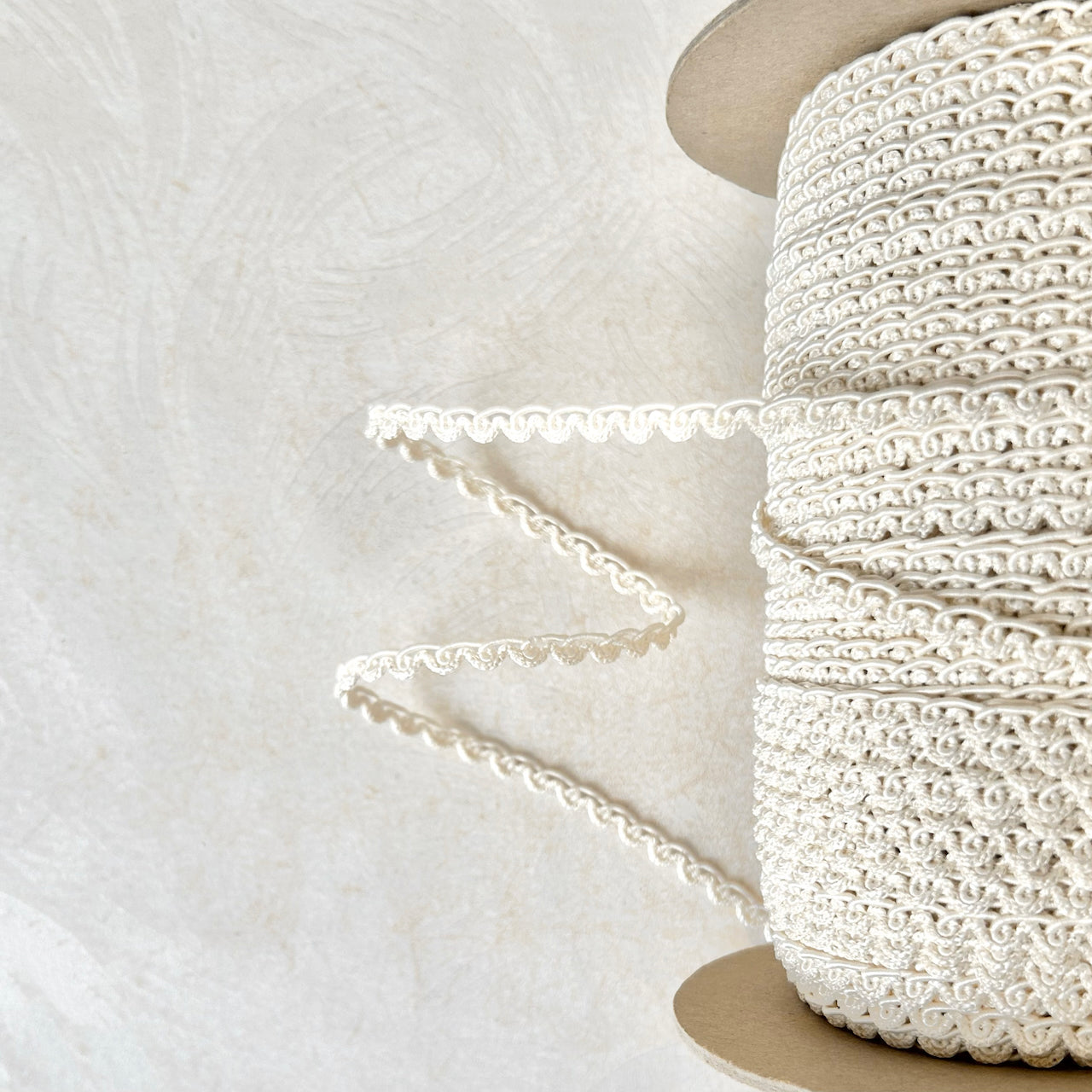 Skinny_Scalloped_Edge_Gimp_Braid