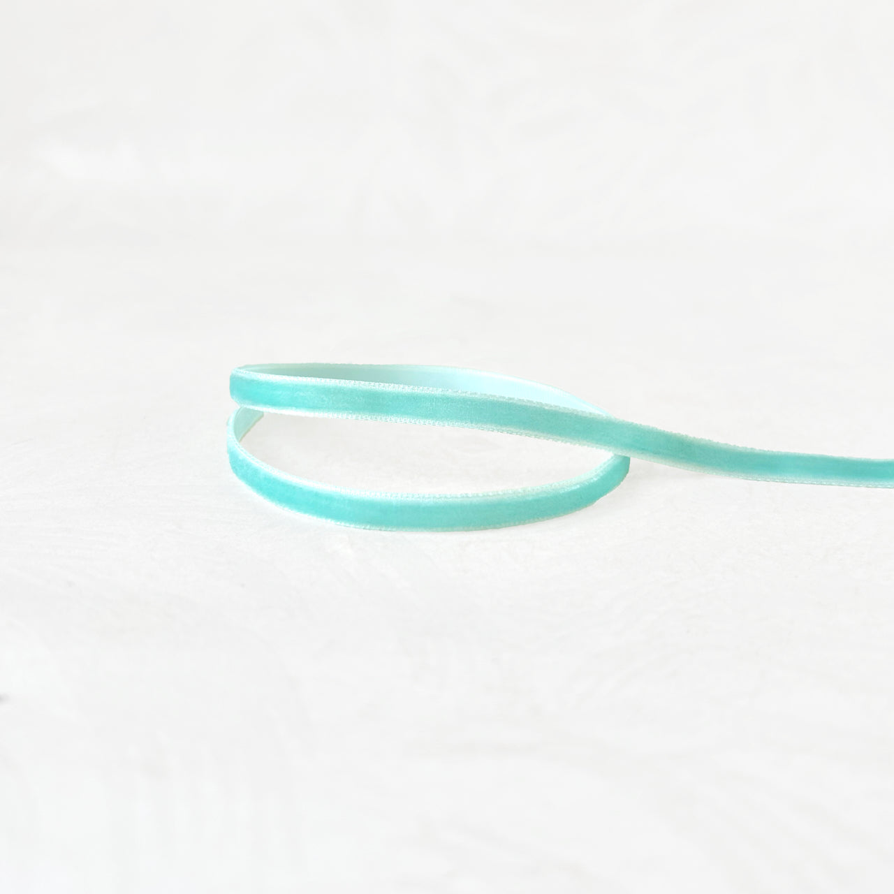 Skinny-Velvet_Ribbon
