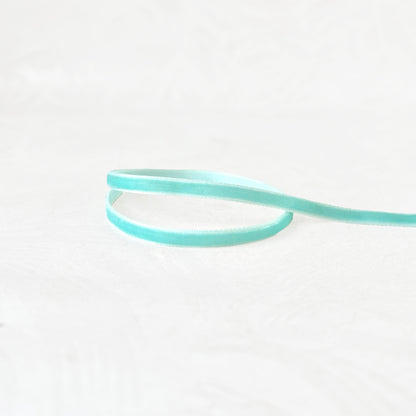 Skinny-Velvet_Ribbon