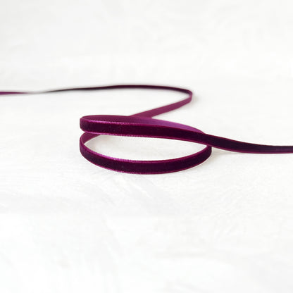 Skinny_Velvet_Ribbon