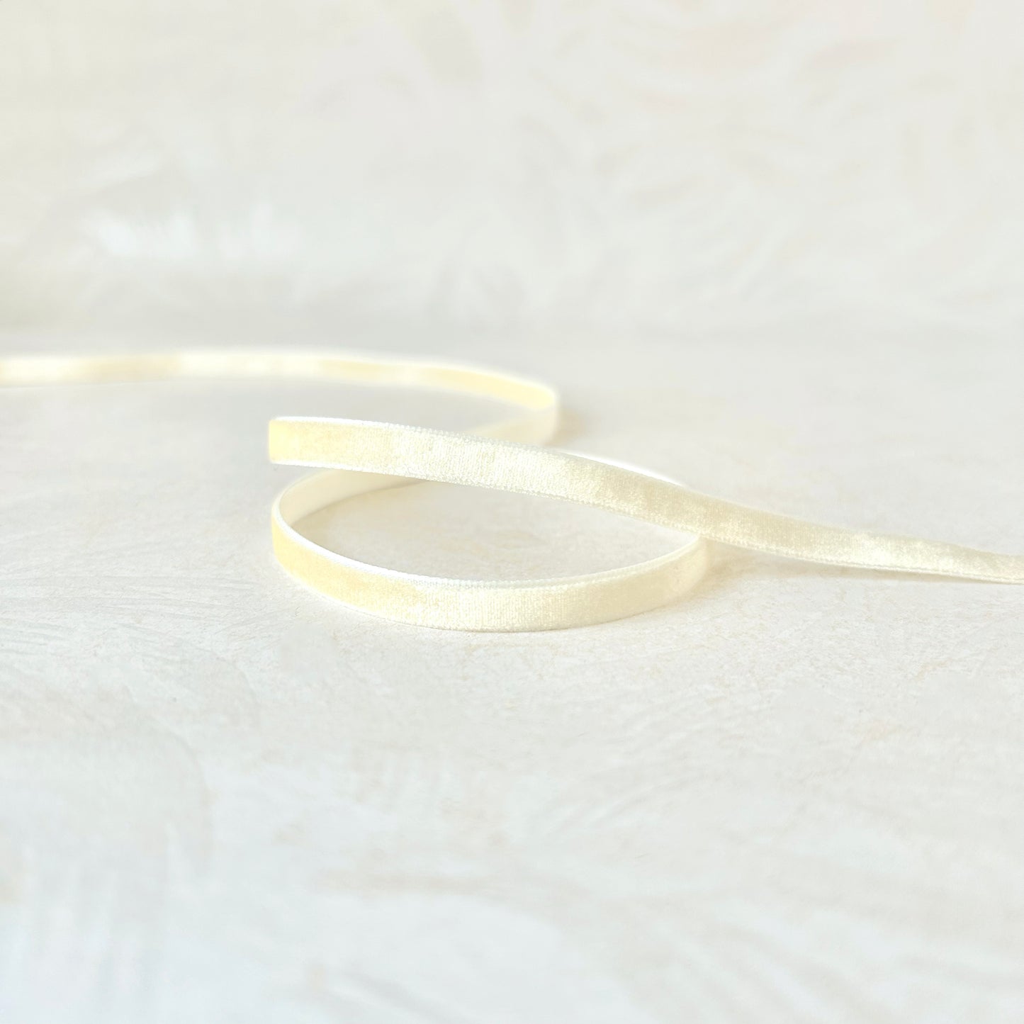 Skinny_Velvet_Ribbon