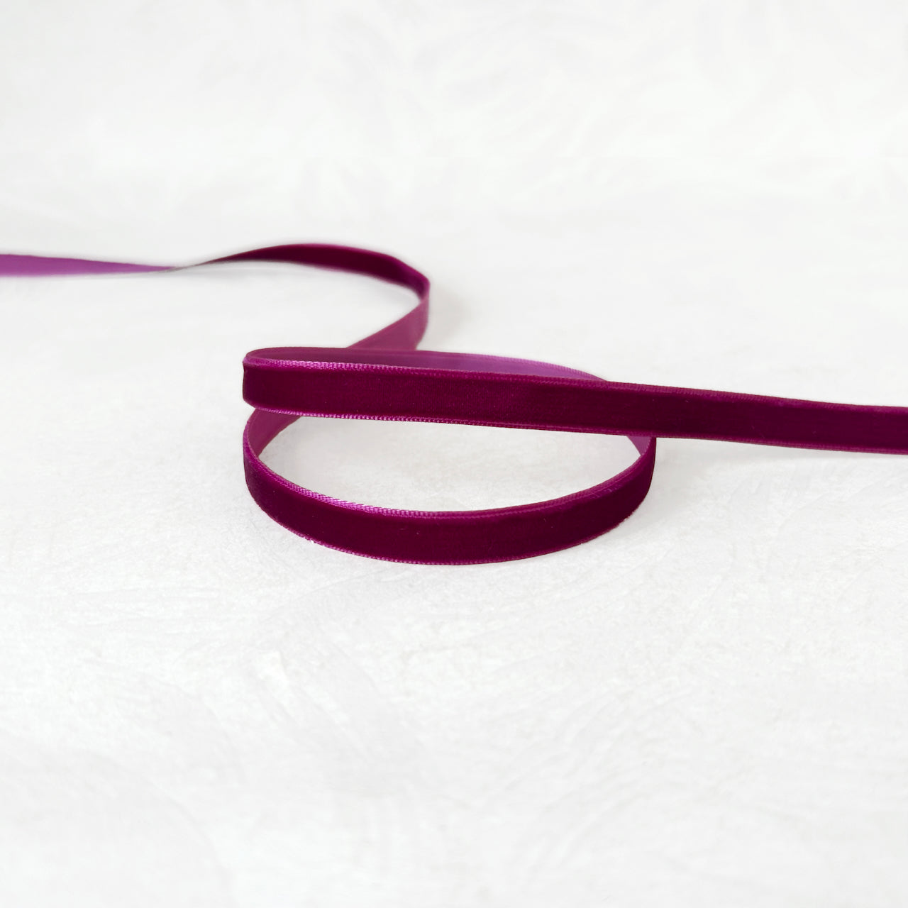 Skinny_Velvet_Ribbon