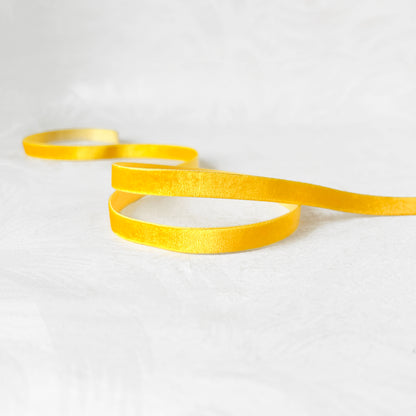Skinny_Velvet_Ribbon