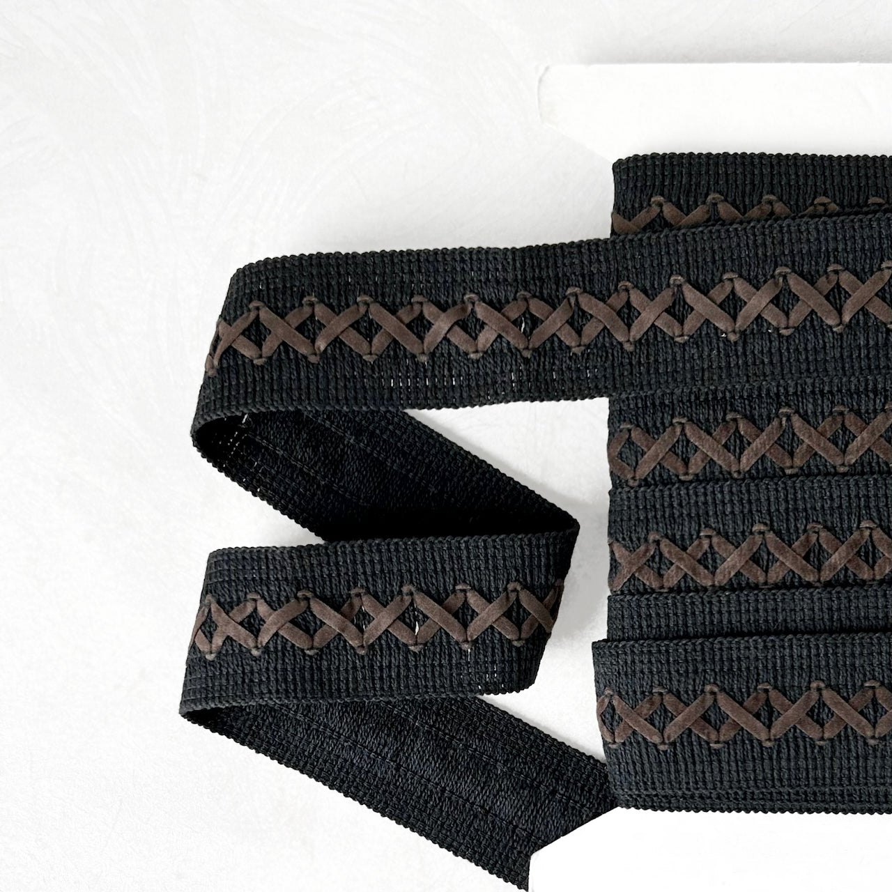 Suede_Center_Lacing_Braid