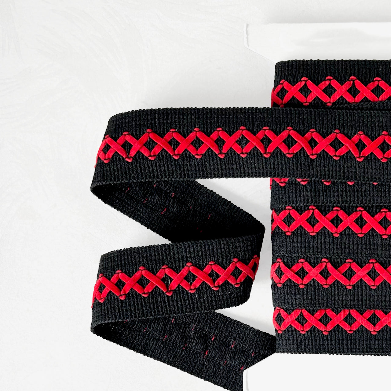 Suede_Center_Lacing_Braid