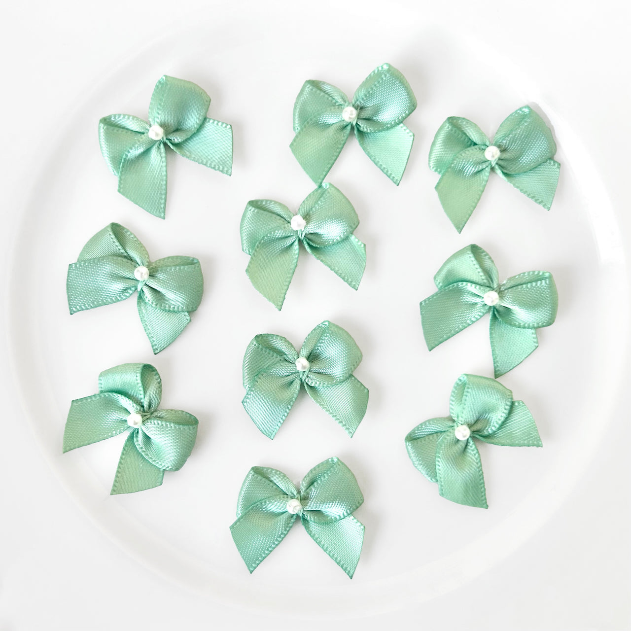     Tiny_Satin_Bows