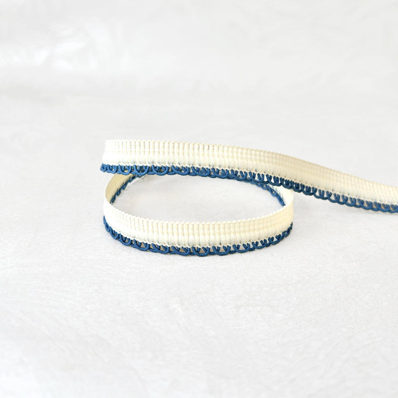 Tiny_Scalloped_Loop_Piping