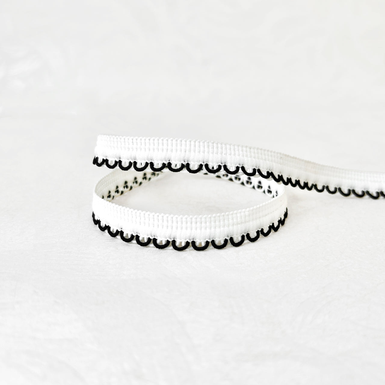 Tiny_Scalloped_Loop_Piping