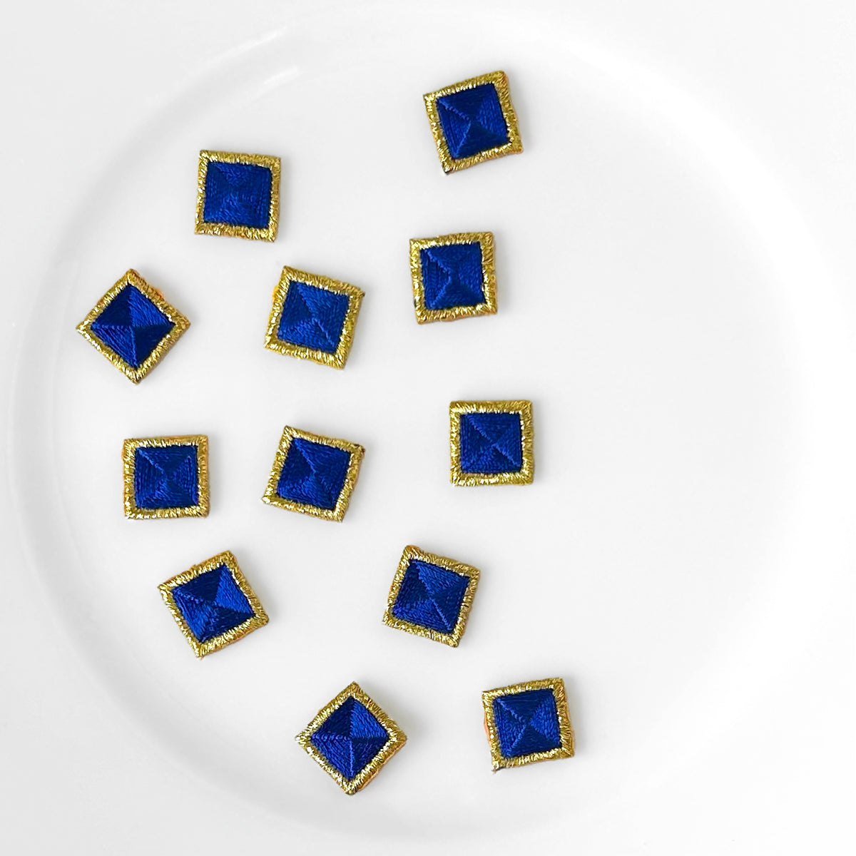 Tiny_Square_Jewel_Appliques
