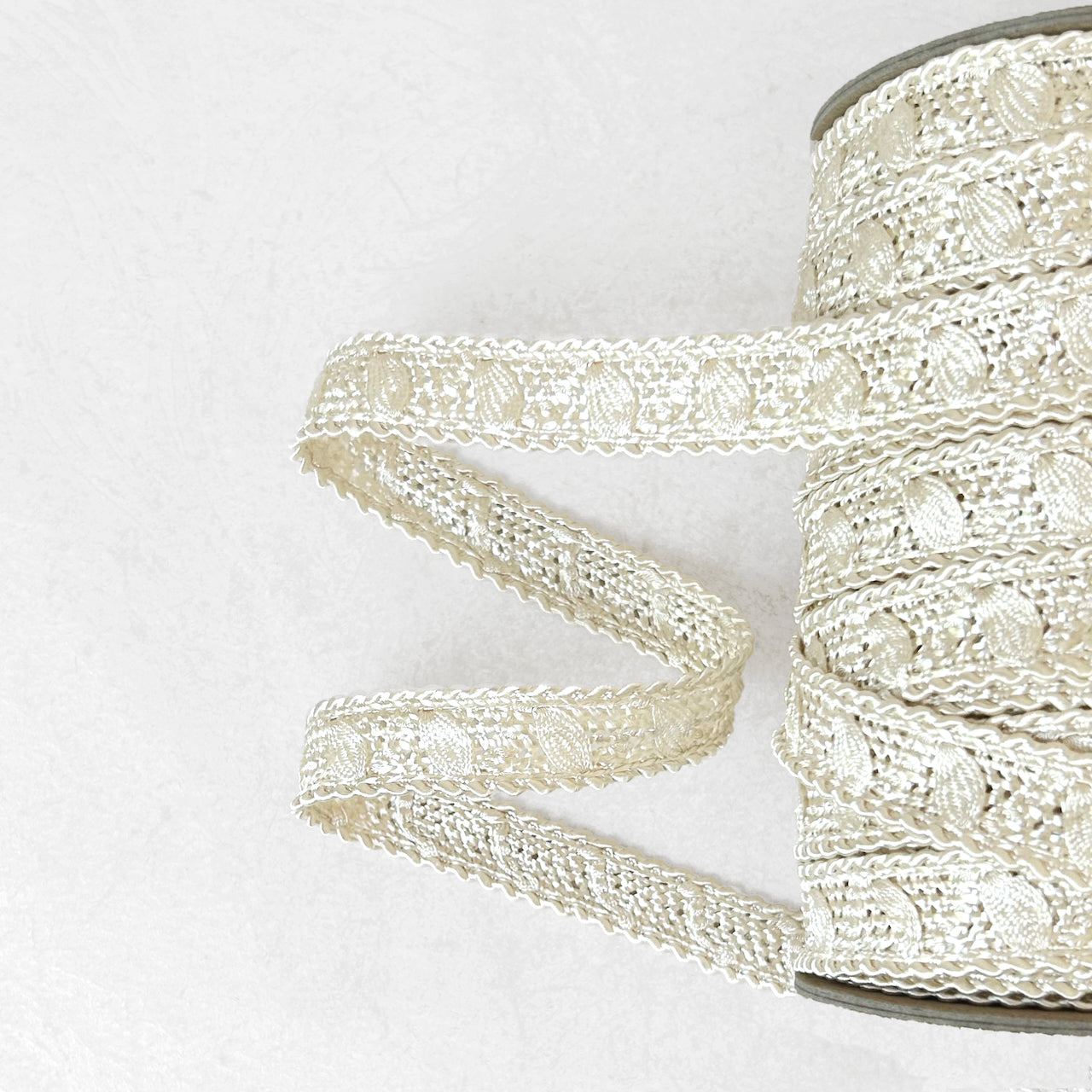 Unique_Rayon_Braid