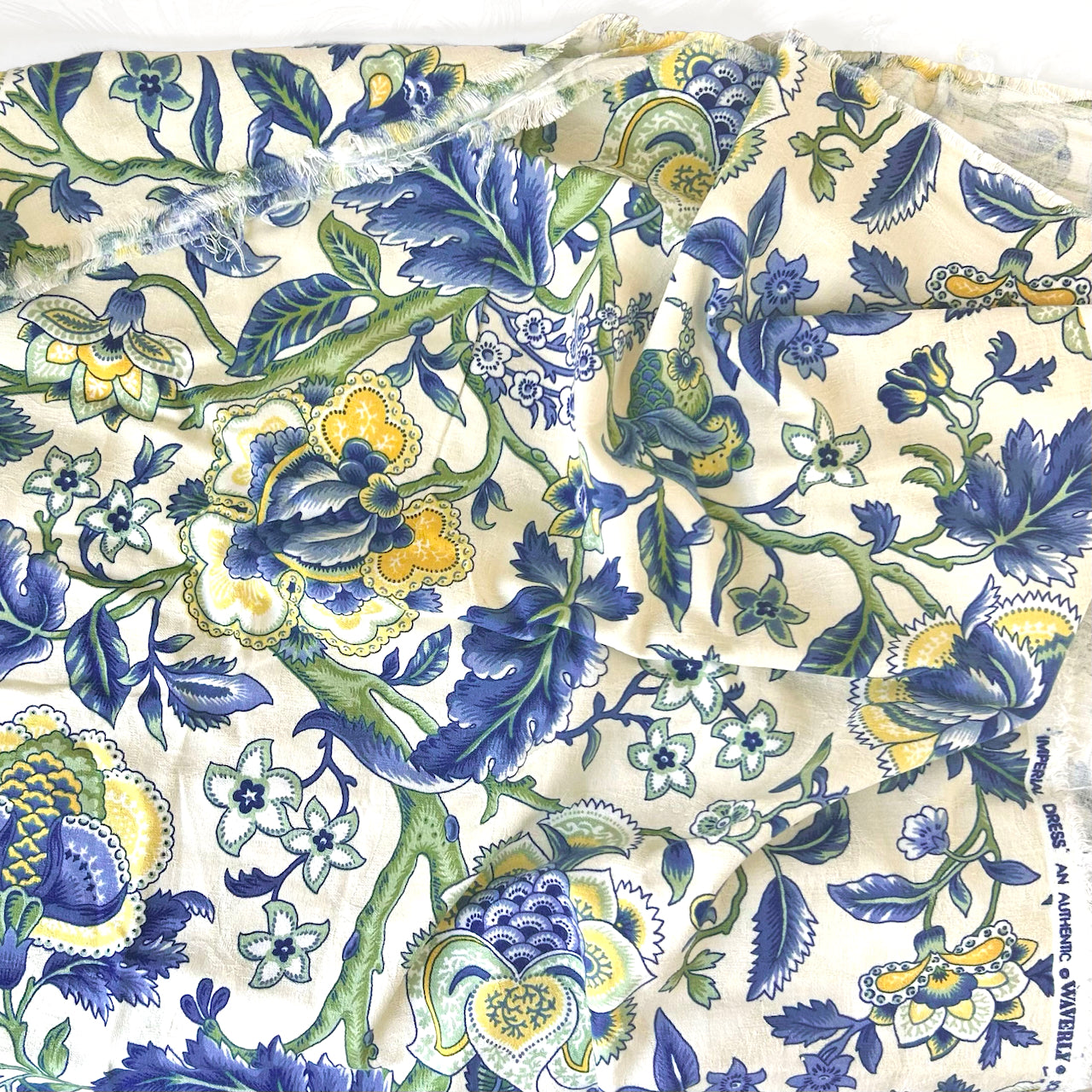 VIntage_Floral_Fabric