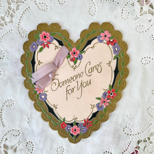 Vintage Scalloped Heart Valentine