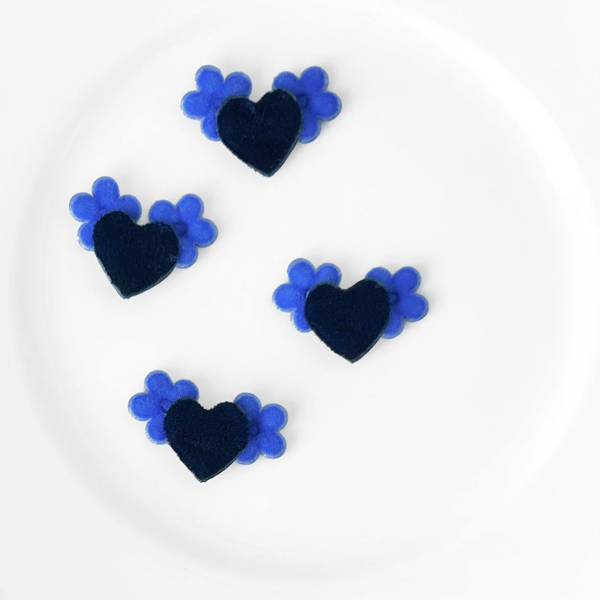 Velvet_Heart_Flower_Applique