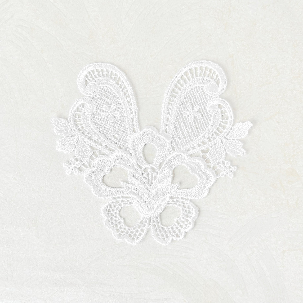 Venice_Center_Floral_Motif