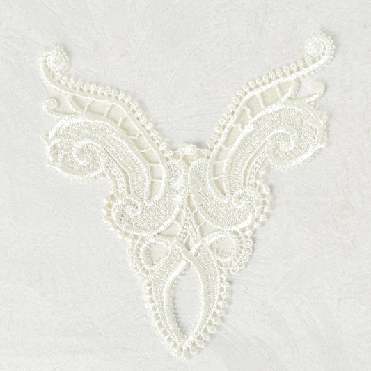 Venice_Lace_Bodice_Center_Piece
