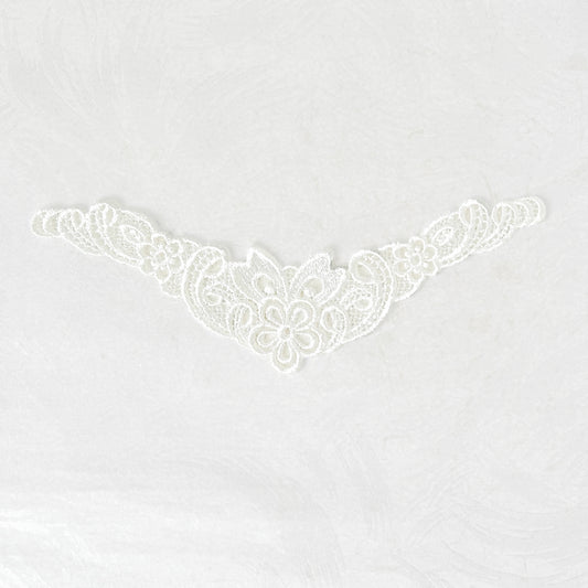Venice_Lace_V_Shape_Center_Motif_Flowers_Applique