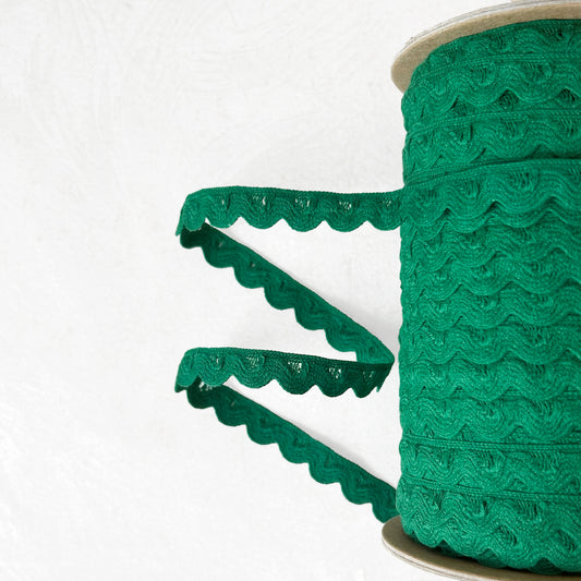 Vintage_Cotton_Scalloped_Trim