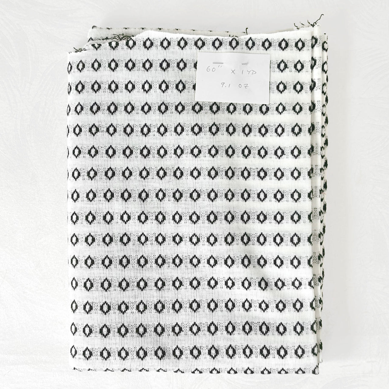 Vintage_Diamond_Pattern_Fabric