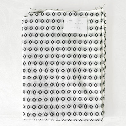 Vintage_Diamond_Pattern_Fabric