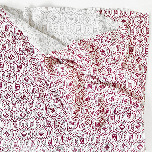 Vintage_Geometric_Pattern_Fabric