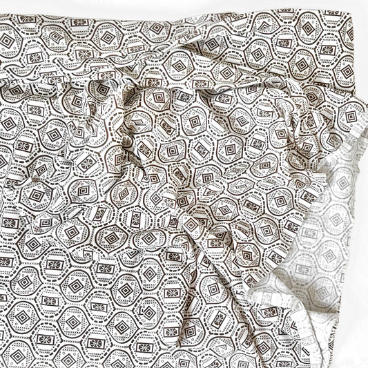 Vintage_Geometric_Pattern_Fabric