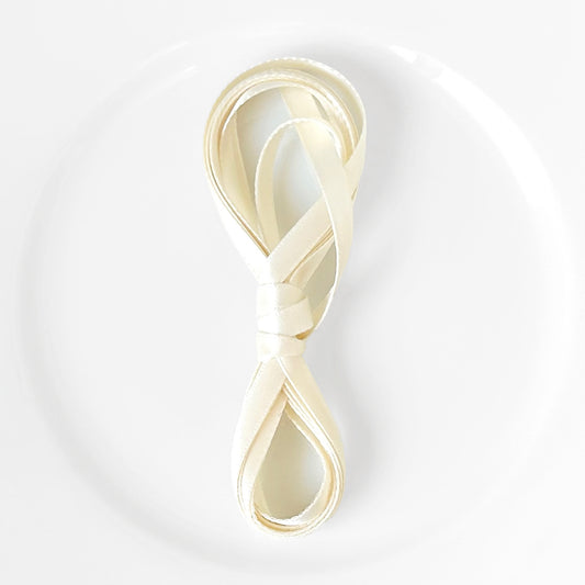 Vintage_Satin_Ribbon_Bundles_Ivory
