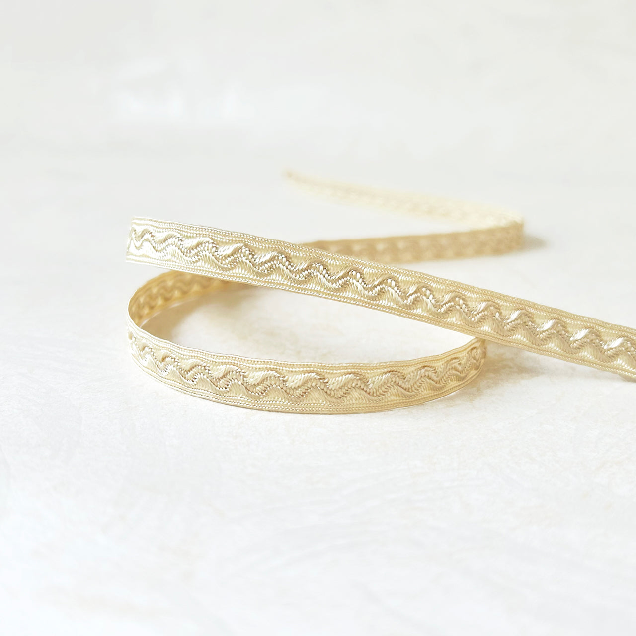 Wavy_Center_Flat_Braid