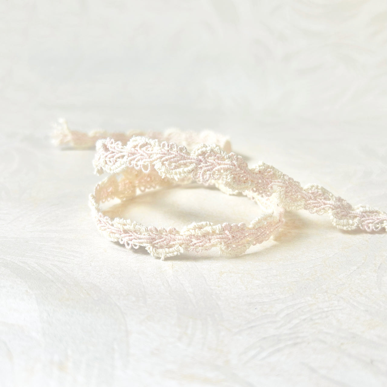 Wavy_Scalloped_Loop_Braid