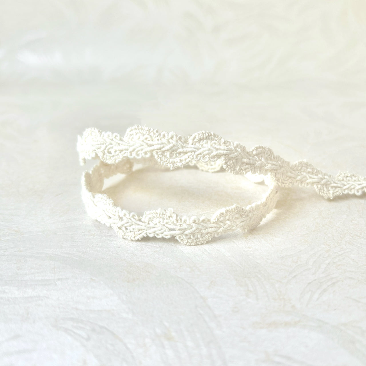 Wavy_Scalloped_Loop_Braid