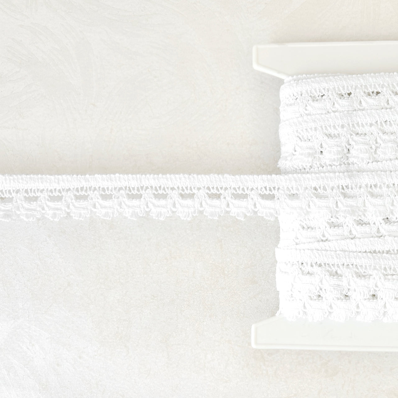 White_Crochet_Scallop_Braid