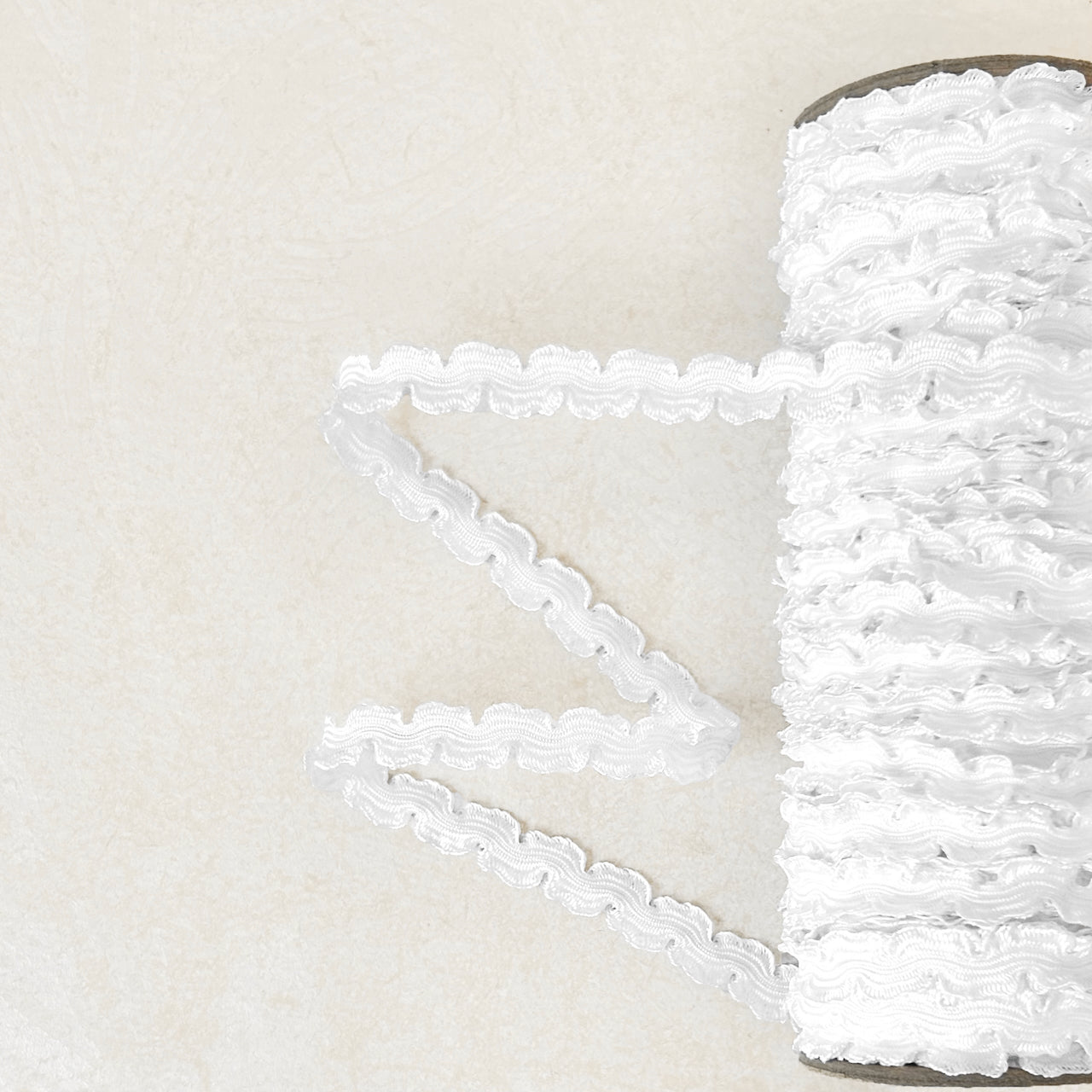 White_Ruffle_Braid